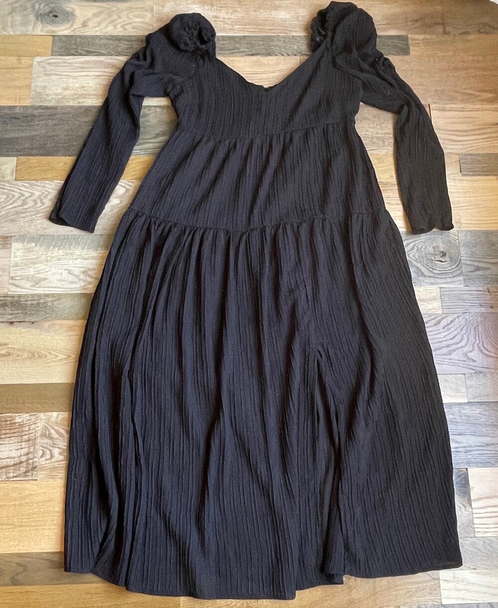 ASTR The Label Black Textured Puff Sleeve Tiered Midi Dress Women's L